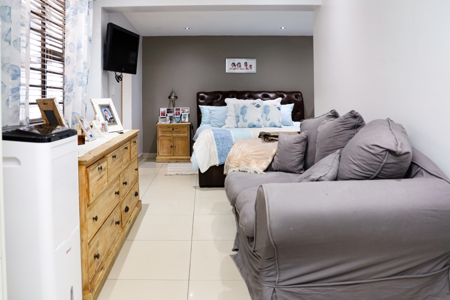 3 Bedroom Property for Sale in Strandfontein Village Western Cape